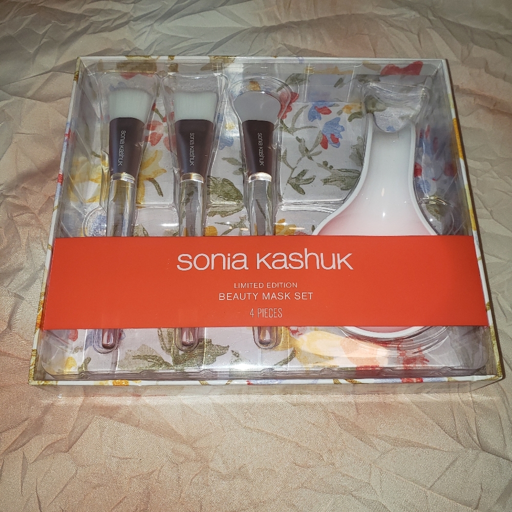 Sonia Kashuk Limited Edition Beauty Mask Set